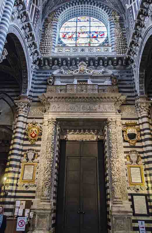 50 - Italia - Siena - catedral - interior